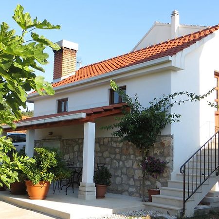 Holiday Home Artina 2 Loviste Room photo